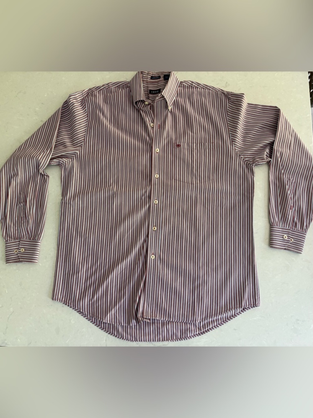 Izod Men’s Button-Down Shirt, Size L